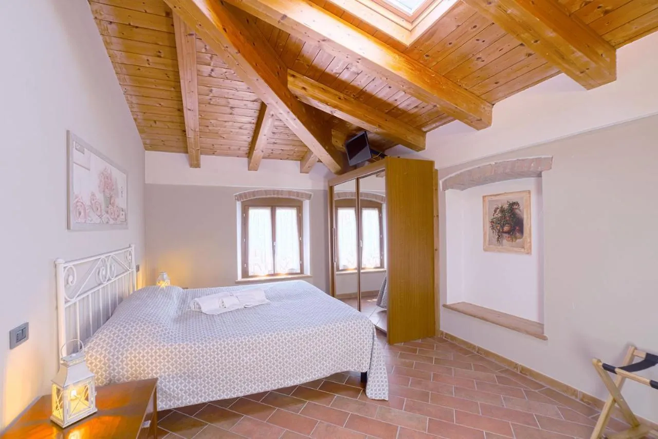 בית חווה קסטלנואובו דל גארדה Agriturismo Corte Albarel