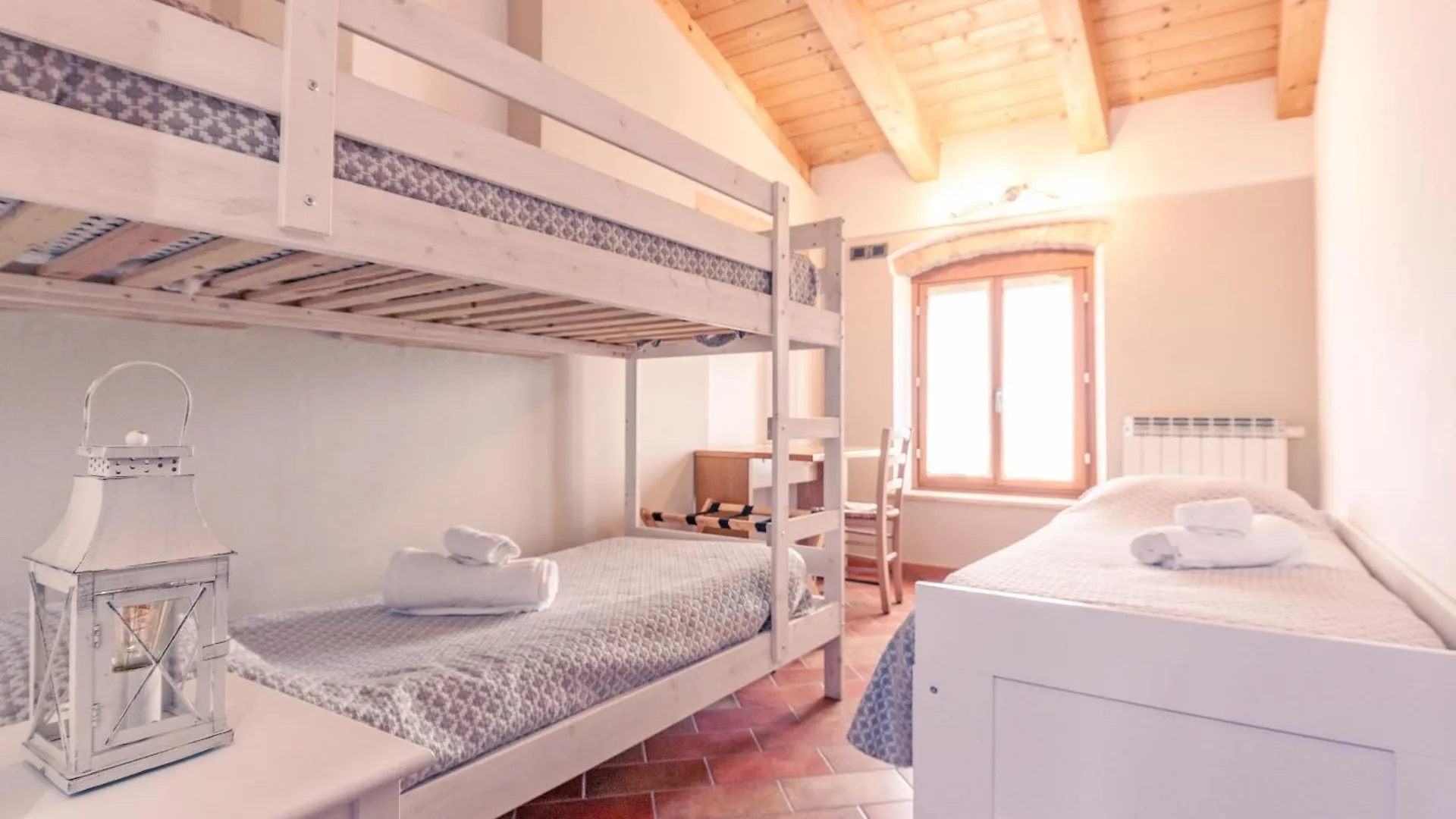 קסטלנואובו דל גארדה Agriturismo Corte Albarel 0*, קסטלנואובו דל גארדה איטליה