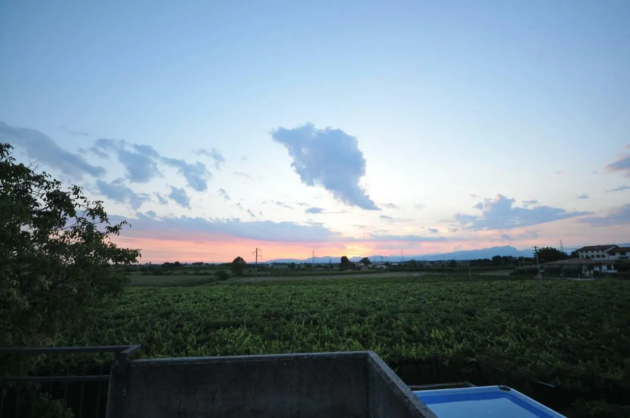 Farm stay Agriturismo Corte Albarel Castelnuovo del Garda Italy