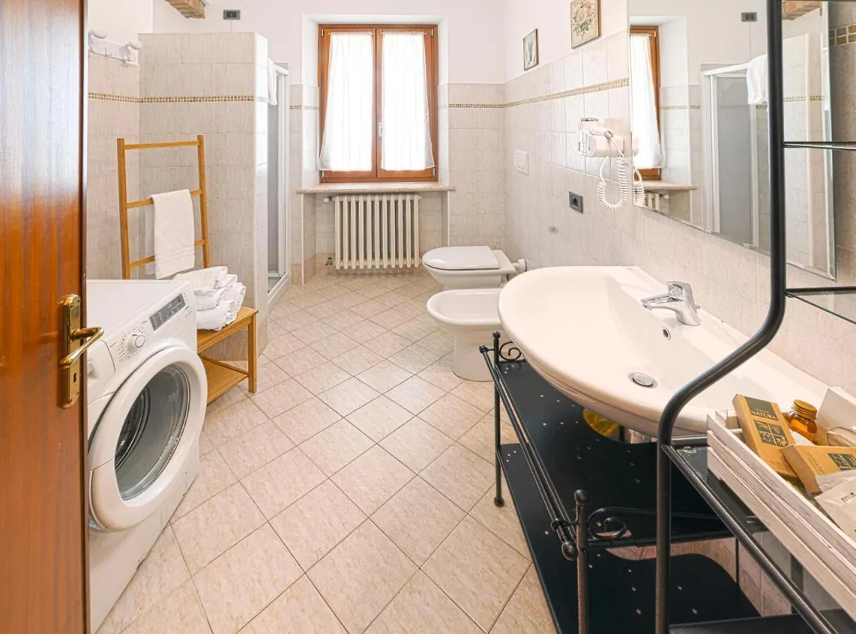 קסטלנואובו דל גארדה Agriturismo Corte Albarel 0*, קסטלנואובו דל גארדה איטליה
