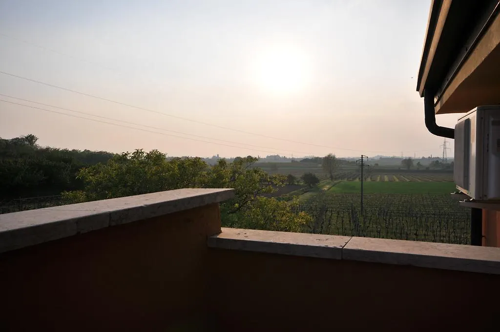 בית חווה קסטלנואובו דל גארדה Agriturismo Corte Albarel